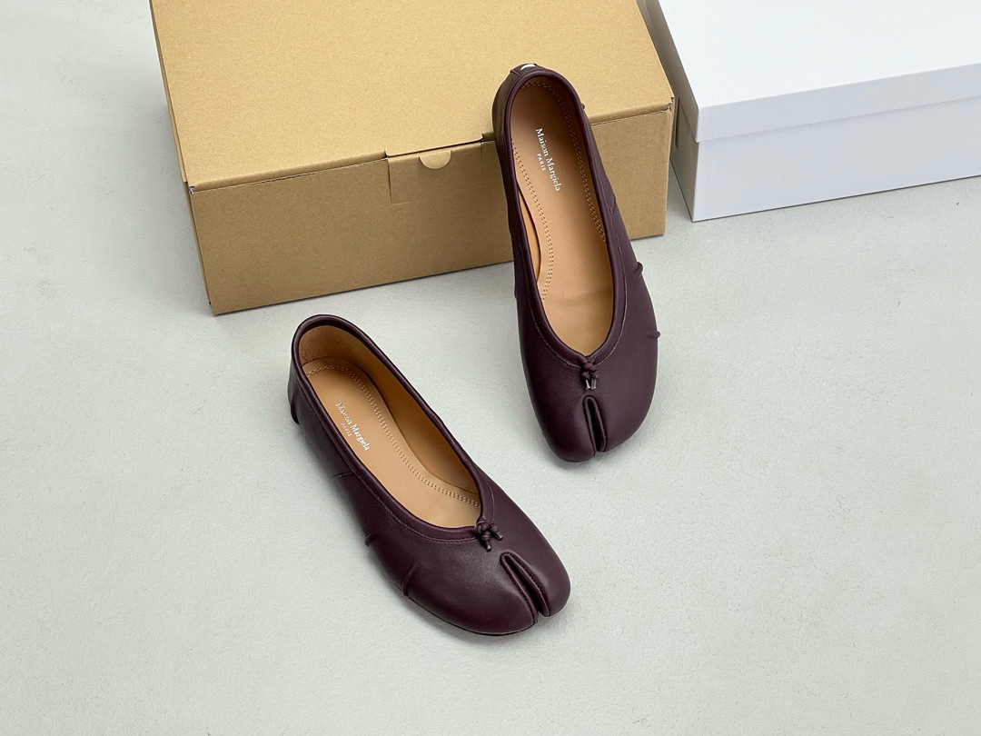 平底褶皱酒红色