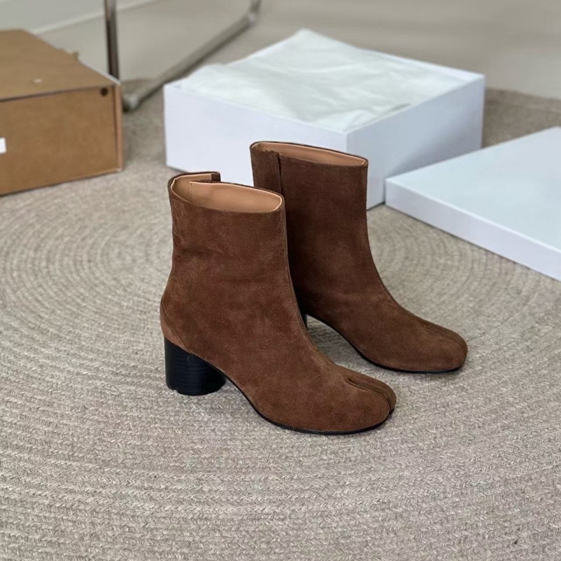 靴子6CM棕色反毛皮